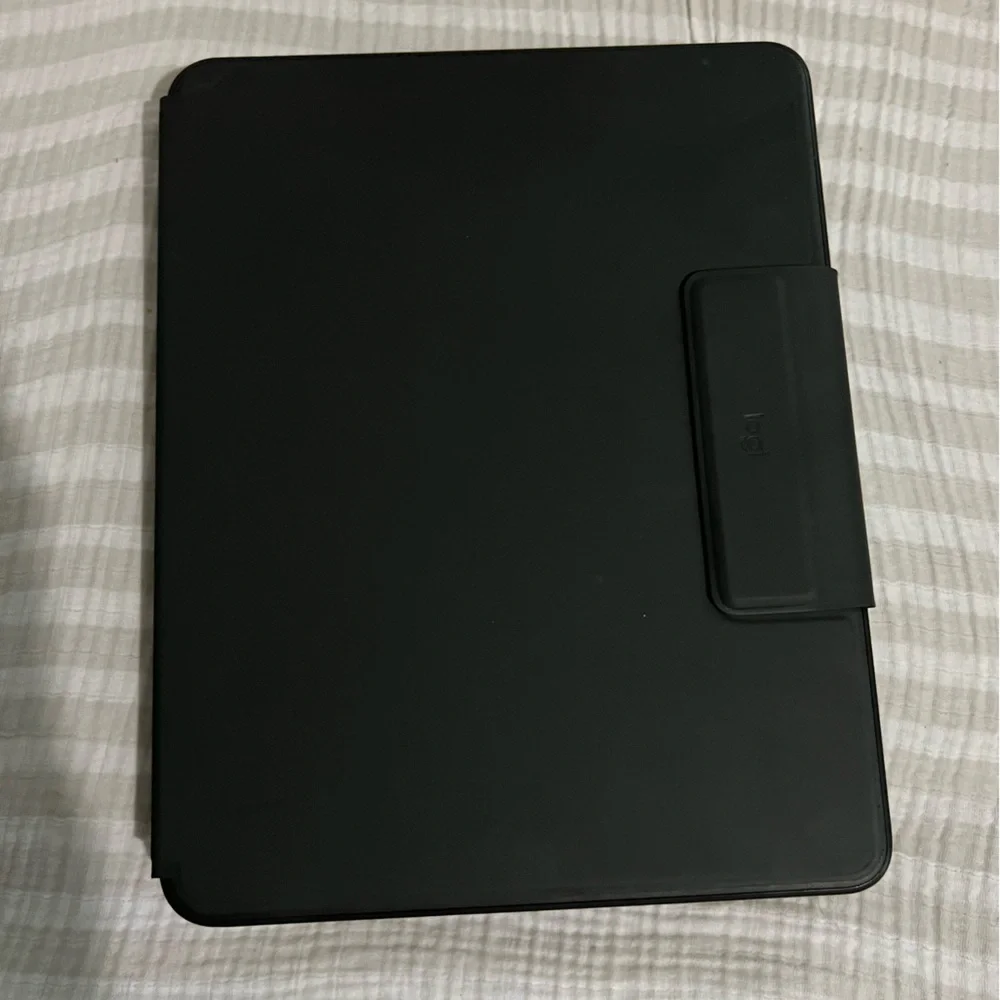 Logitech Slim Folio Pro